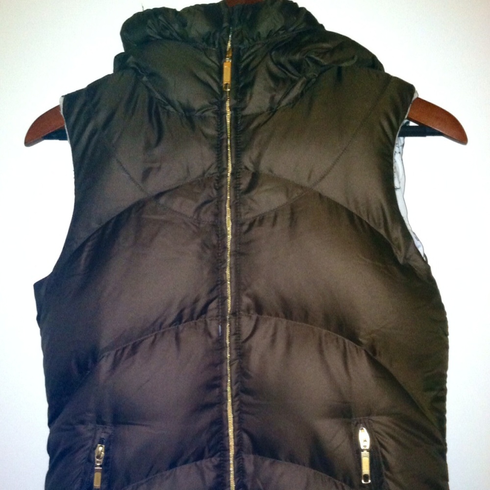 COPY - Bonfire Snowboarding Co. Down Vest. Brown Small!